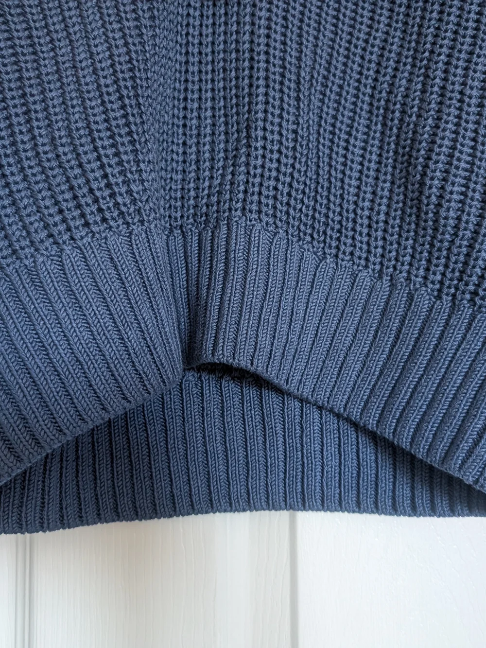Banana Republic Slate Blue V-Neck Cropped Knit Sweater - Picture 2 of 5